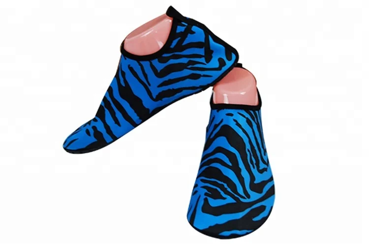 Модная новейшая мягкая Неопреновая пляжная обувь для плавания, женская обувь для йоги