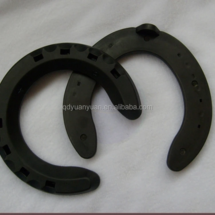 
China factory direct supply wholesale rubber horseshoe game set 