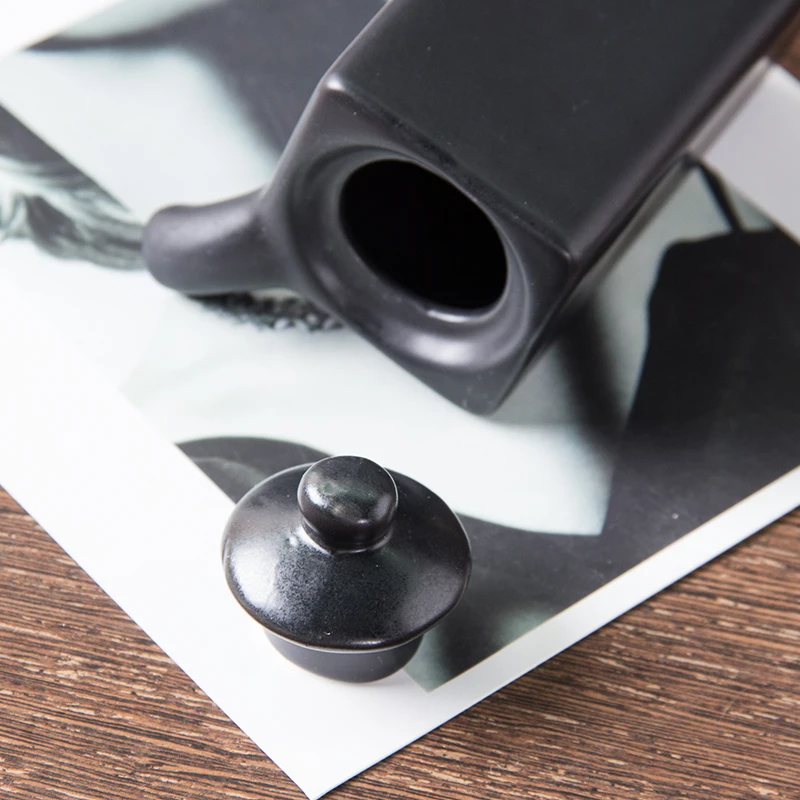 Small Pouring Bowl Kitchenware Honey Sauce Oil Vinegar Maple Syrup Ceramic Bottle Dispenser