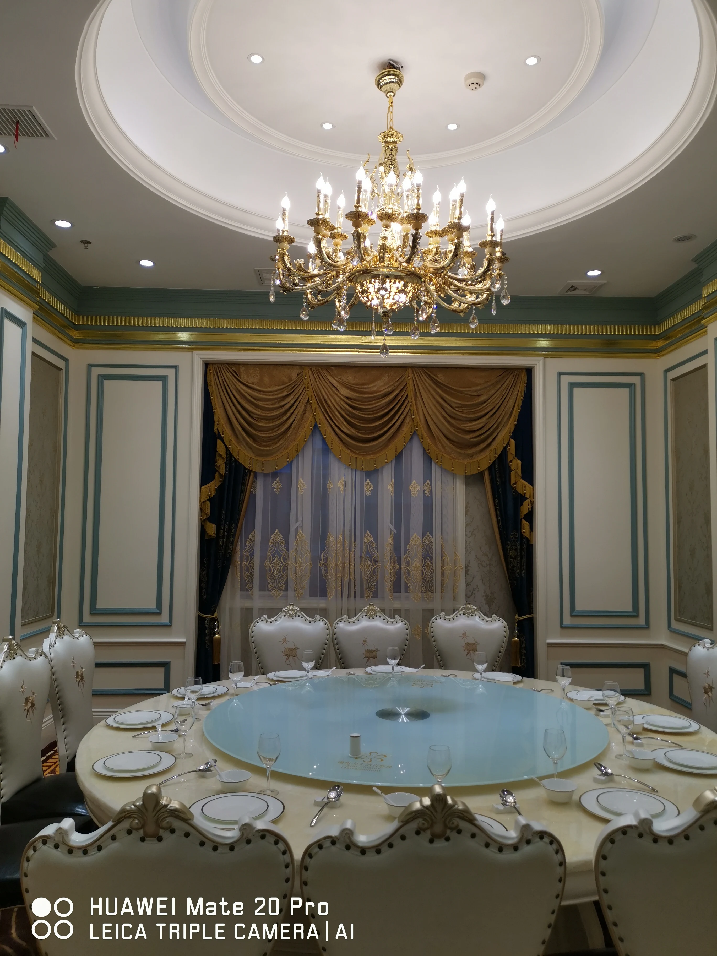 2020 HongKong French ceiling gold 220v chandeliers & pendant lights ceiling lights for modern home