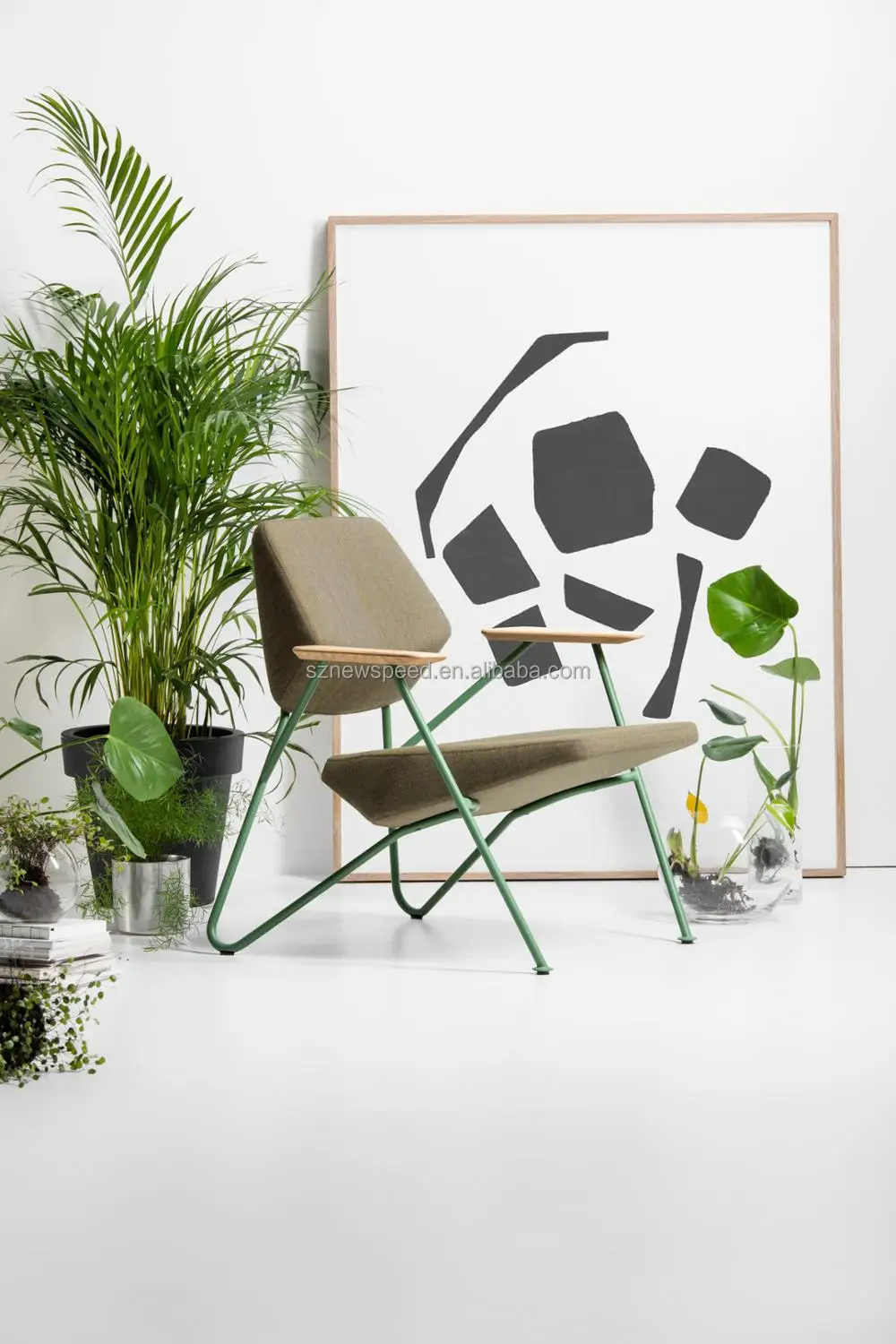 
Polygon Easy Chair 