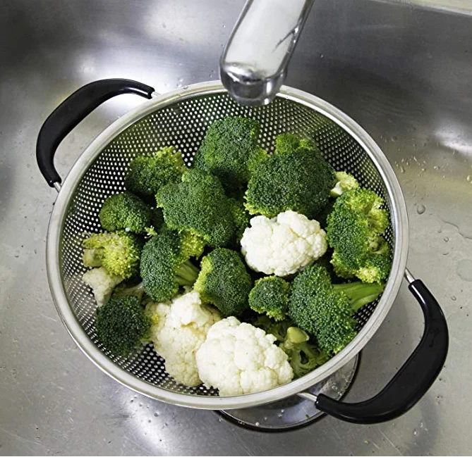 Stainless Steel Punching Hole Mesh Colander With Plastic Handle,Vegetable Colander