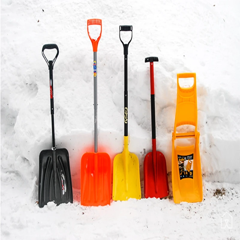 High quality plastic snow shovel with long handle