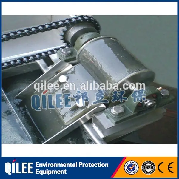 Belt oil skimmer for oily water separating