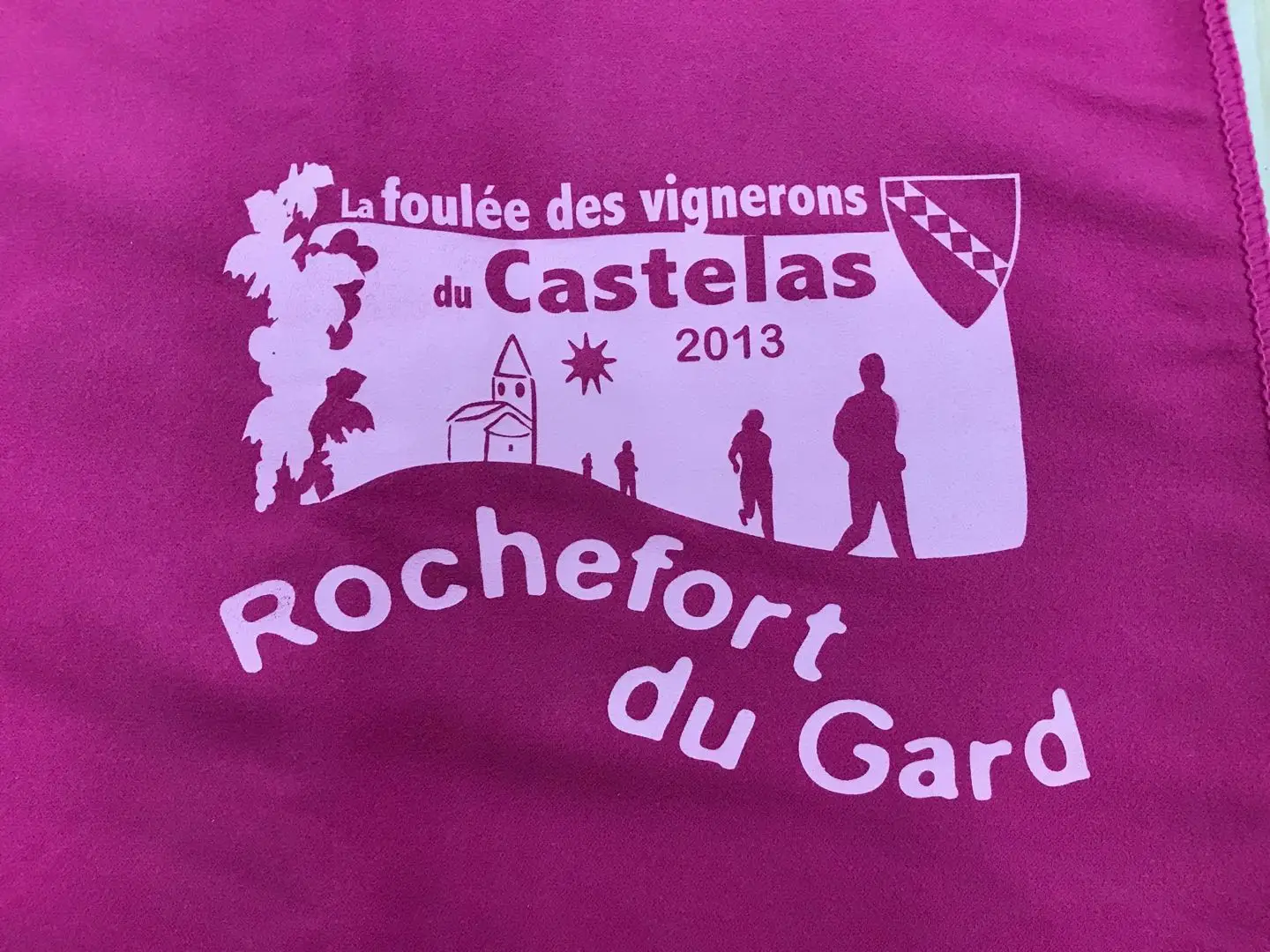 Microfiber sports towel beach towel custom logo made in China