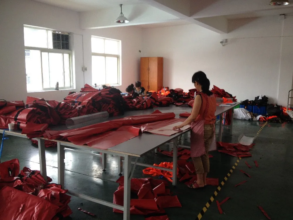 Yachting Coastal Leisure Solas Approved Inflatable Life Rafts 6 person