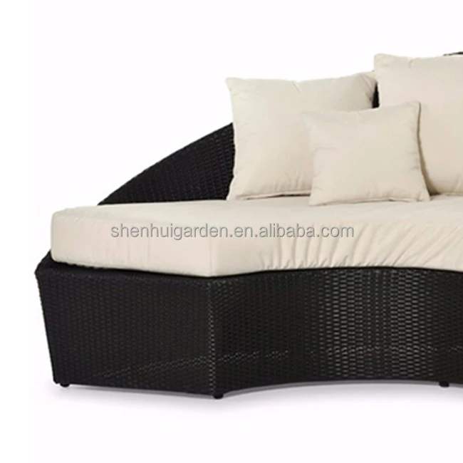 
Outdoor Rattan Wicker Garden Furniture Set With Cushion And Pillows Round Sofa Bed For Hotel 