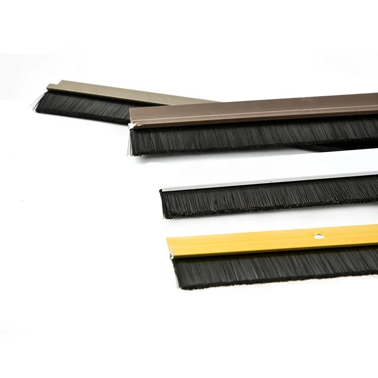 Industrial revolving door bottom seals brush