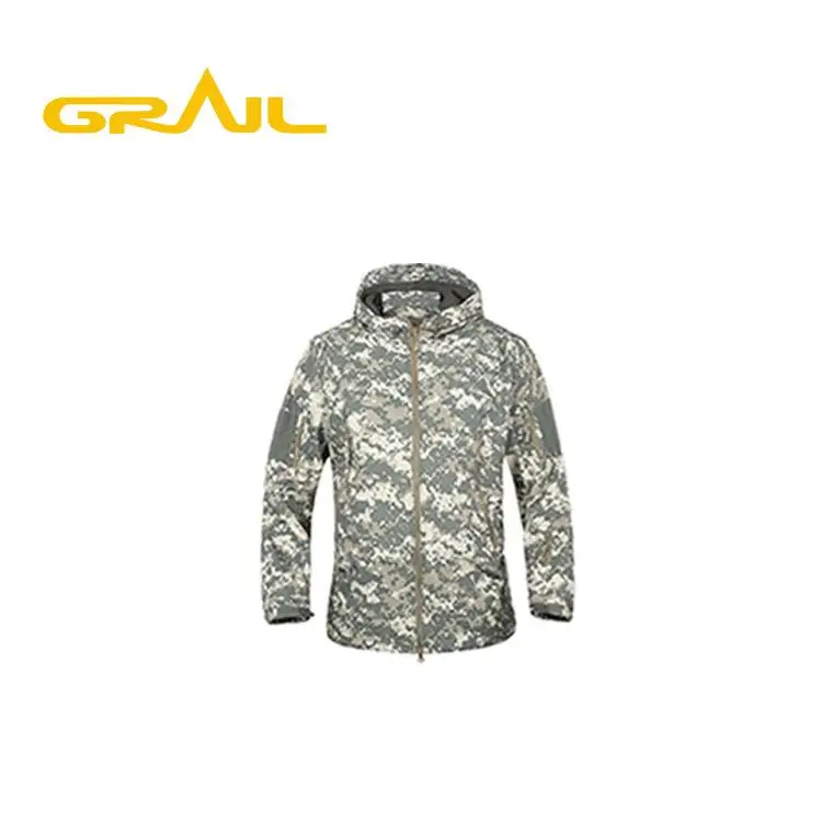 China manufacturer high quality camo men softshell jacket
