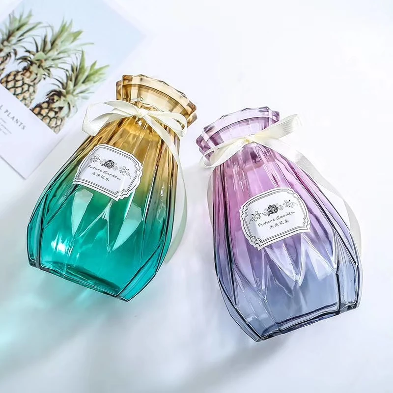 Ваза Бытовая декоративная стеклянная ваза