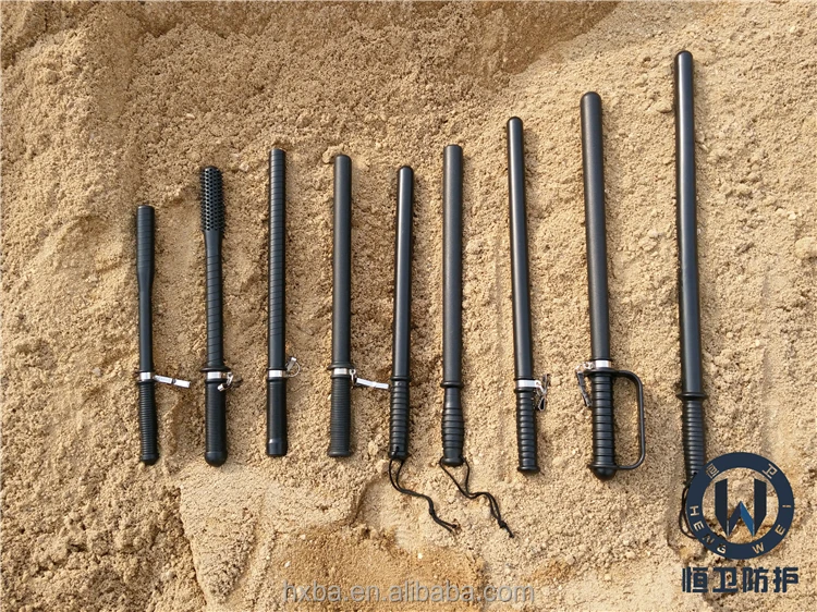 Различные пластиковые дубинки, полицейские дубинки