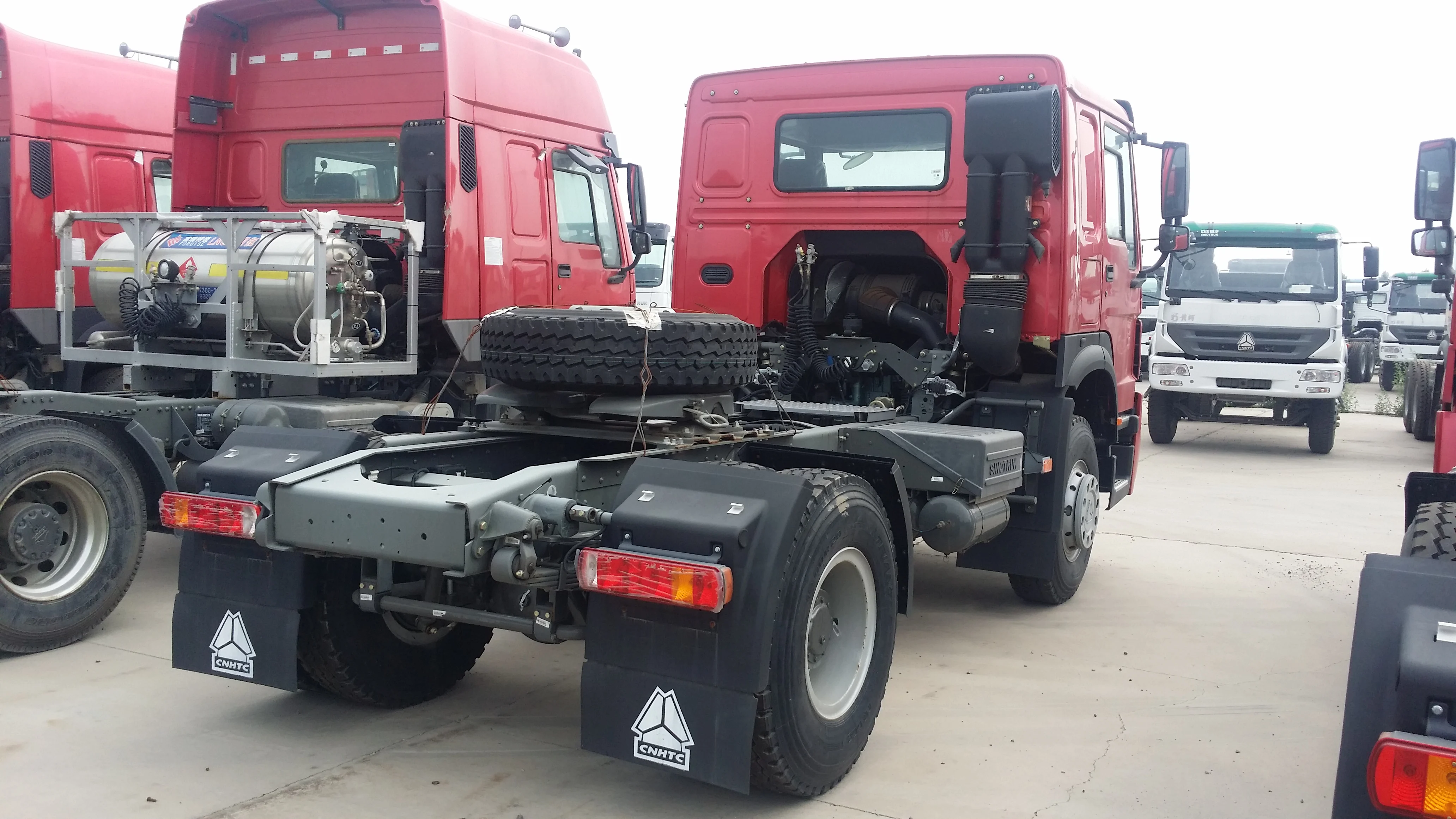 China Manufacturer Sinotruk HOWO 420 tractor truck