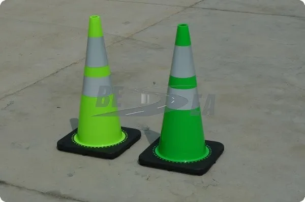 Black Base 450mm Height Flexible PVC Traffic Parking Cone Yellow