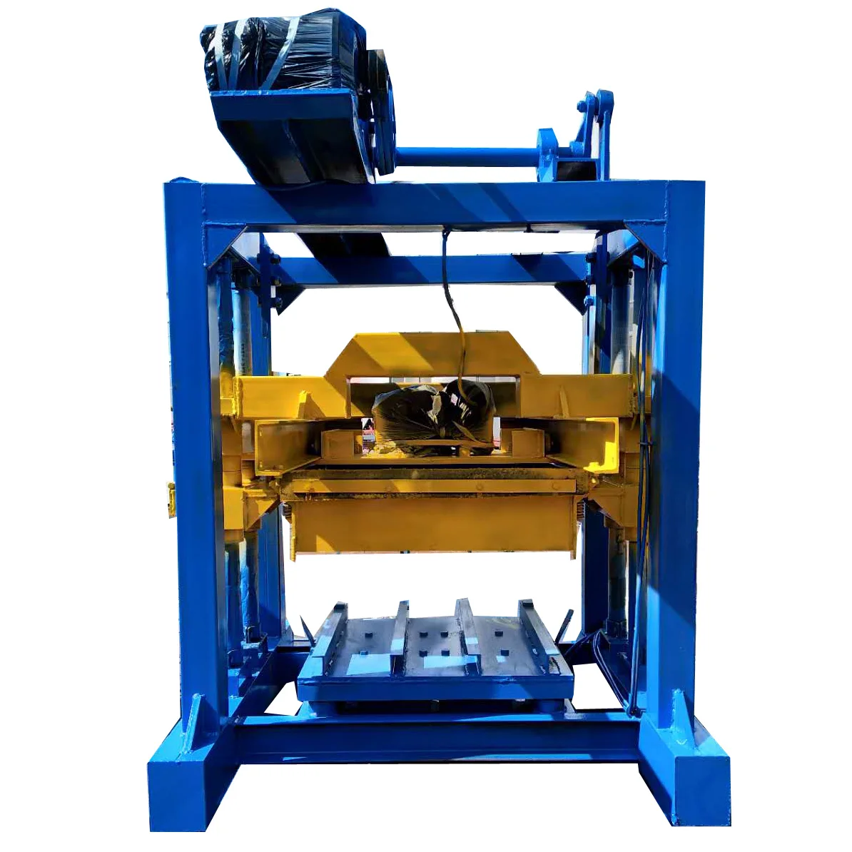 QT40C-1 полуавтоматическая adobe машина изготовляющая Кирпичи по низкой цене