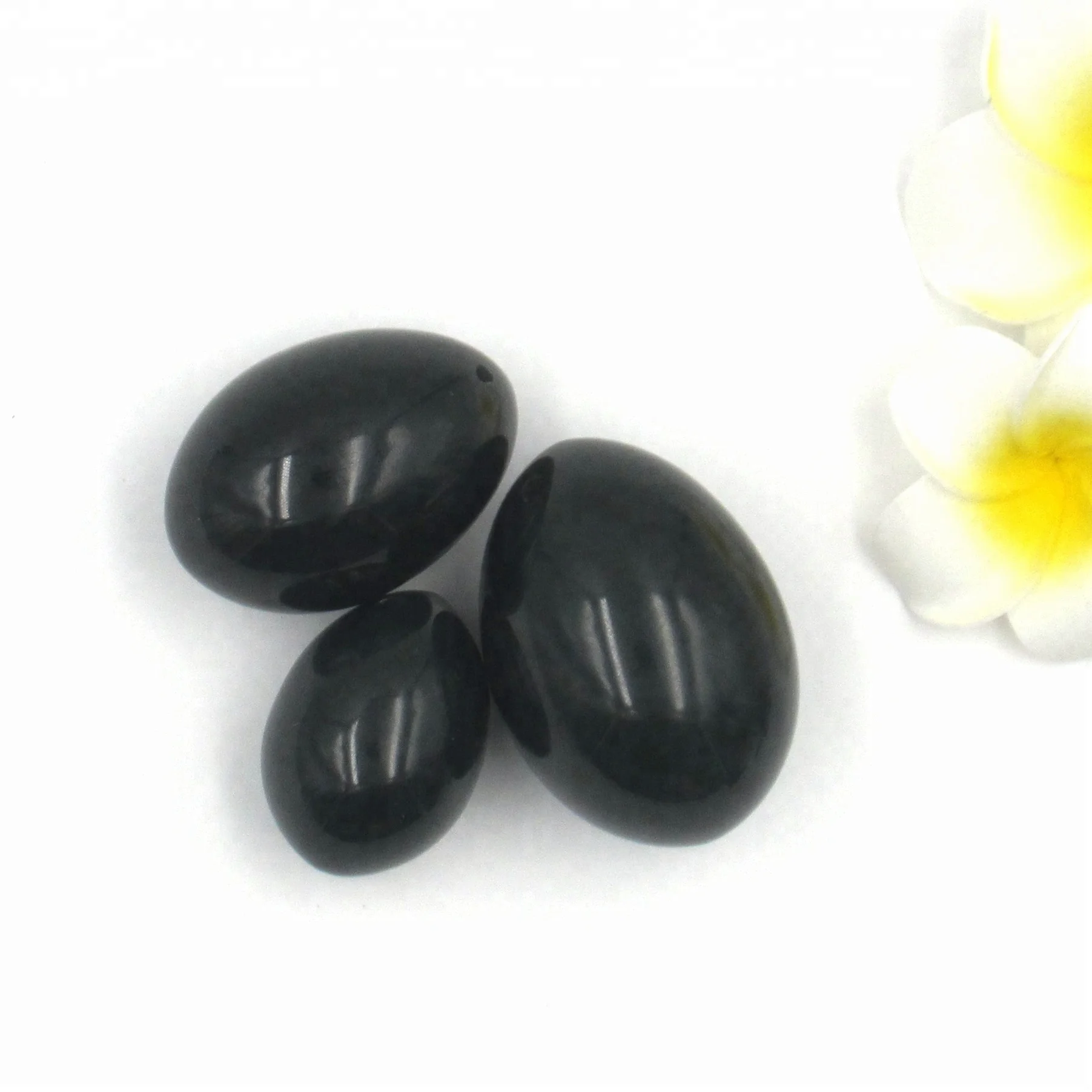 China Supply Semi-precious Stone Yoga Egg 3 in1 Nephrite Jade Eggs