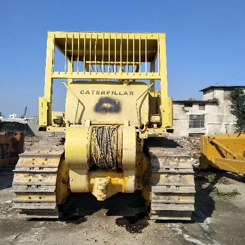 D7G с лебедкой, лесом, бульдозером