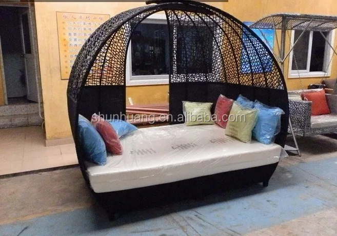 Outdoor wicker rattan beach day bed with canopy double
