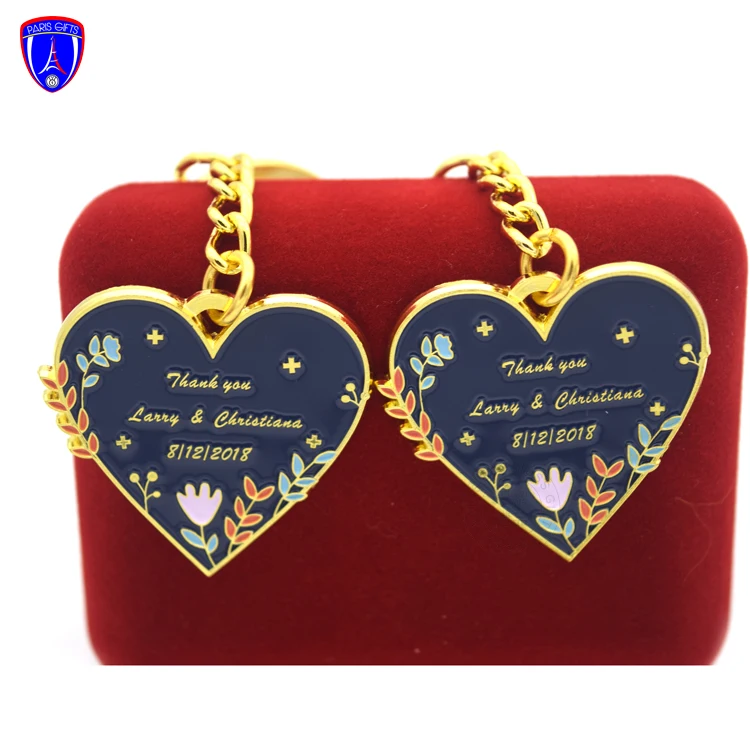 Souvenir Heart Shape Love Soft Enamel Custom Keyring Wedding Keychain Engraved With Name of the Bride and Groom
