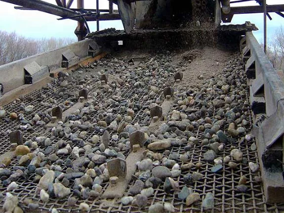 high quality 65Mn quarry rock screen mesh