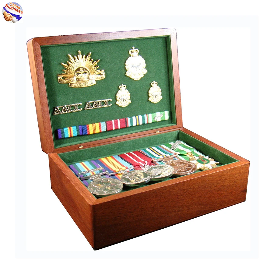 Green Velvet Lining Birch Wooden Medal Gift Box With Wood Lid