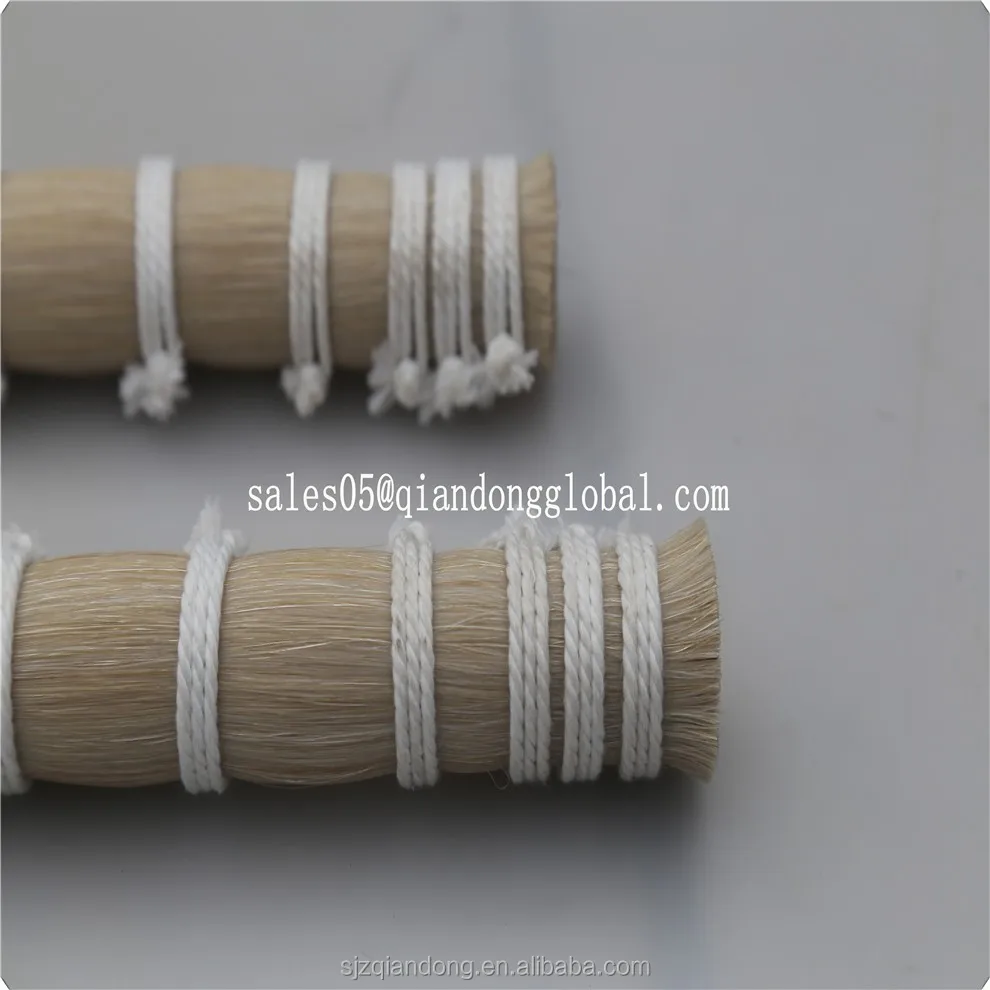 
Finely processed horse tail hair cleaned and organized by length 