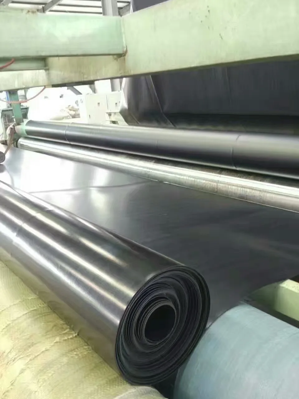 hdp geomembrane fish and shrimp pond liner for fish farming