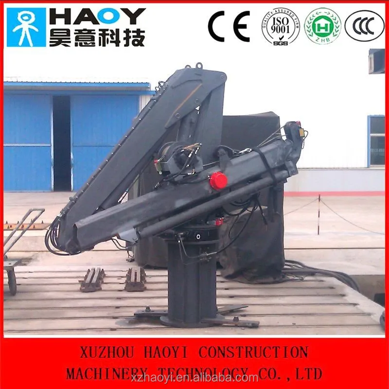 Deck crane with remote control for sale in new condition