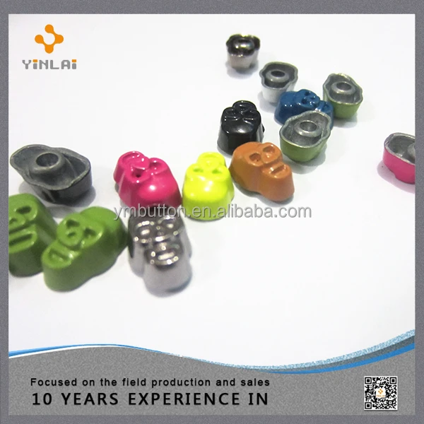 Fashion skull rivet for garment