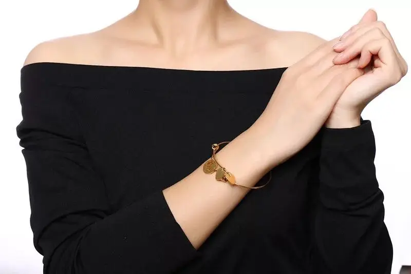 Hot Sale Stainless Free Custom LOGO Charms Dangle Adjustable  Bracelet Wholesale for Cheap Price