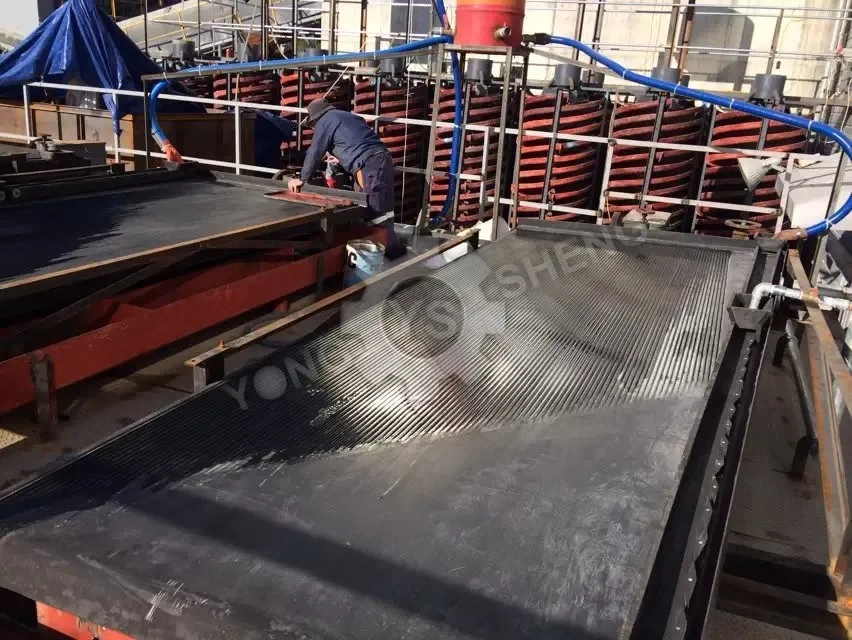 Alluvial fine gold separator densimetric table