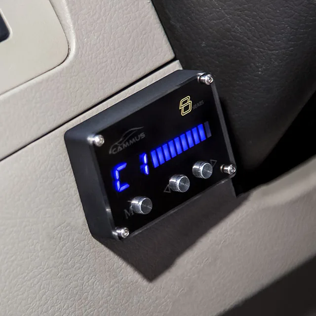 throttle controller for older vehicles to avoid problems with cables and linkage that happen when the body flexes off-road