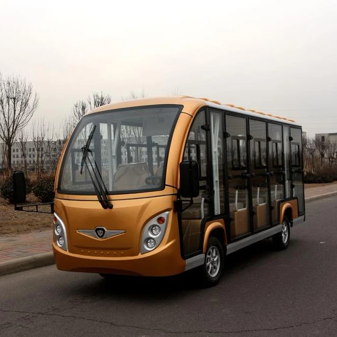 Распродажа 14 электрических туристических автомобилей для курорта