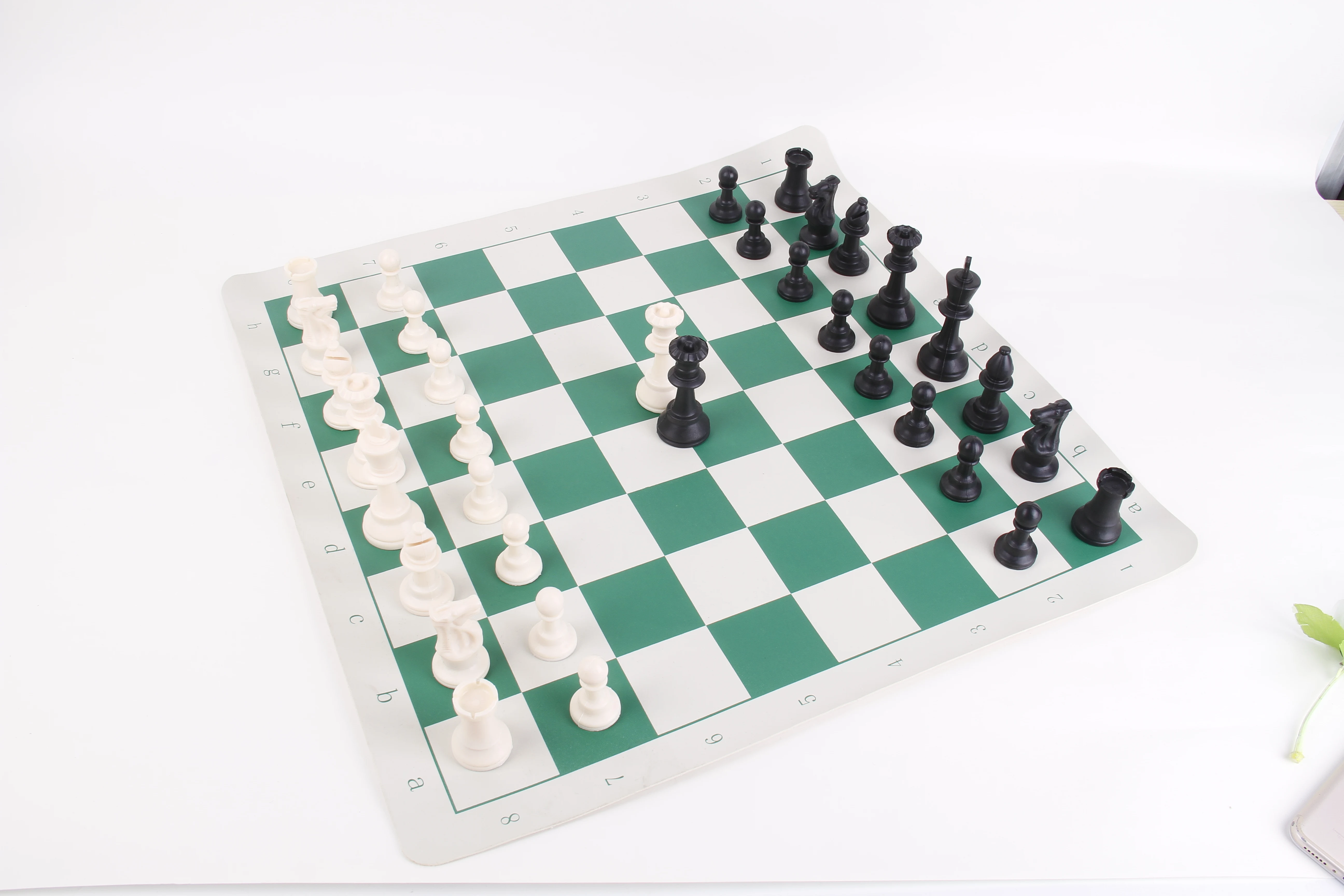 Competition custom PUchess board plastic chess pieces