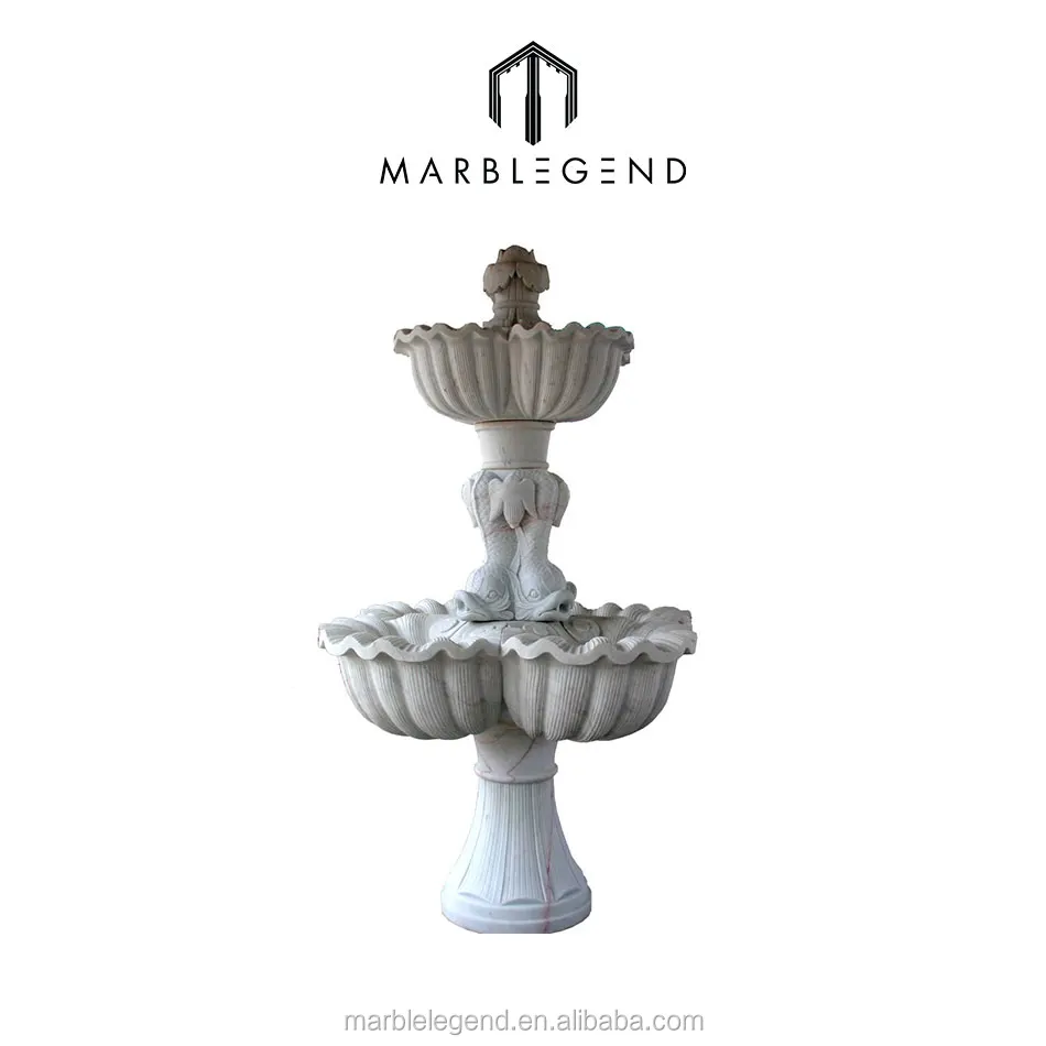 Уличный каменный мраморный фонтан