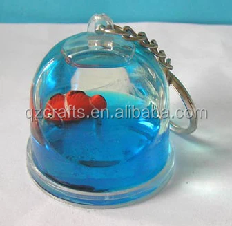 Heart shape model plastic water globe keychain