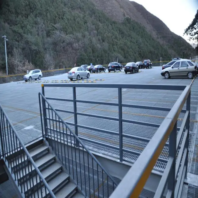 Galvanized outdoor composite stair tread