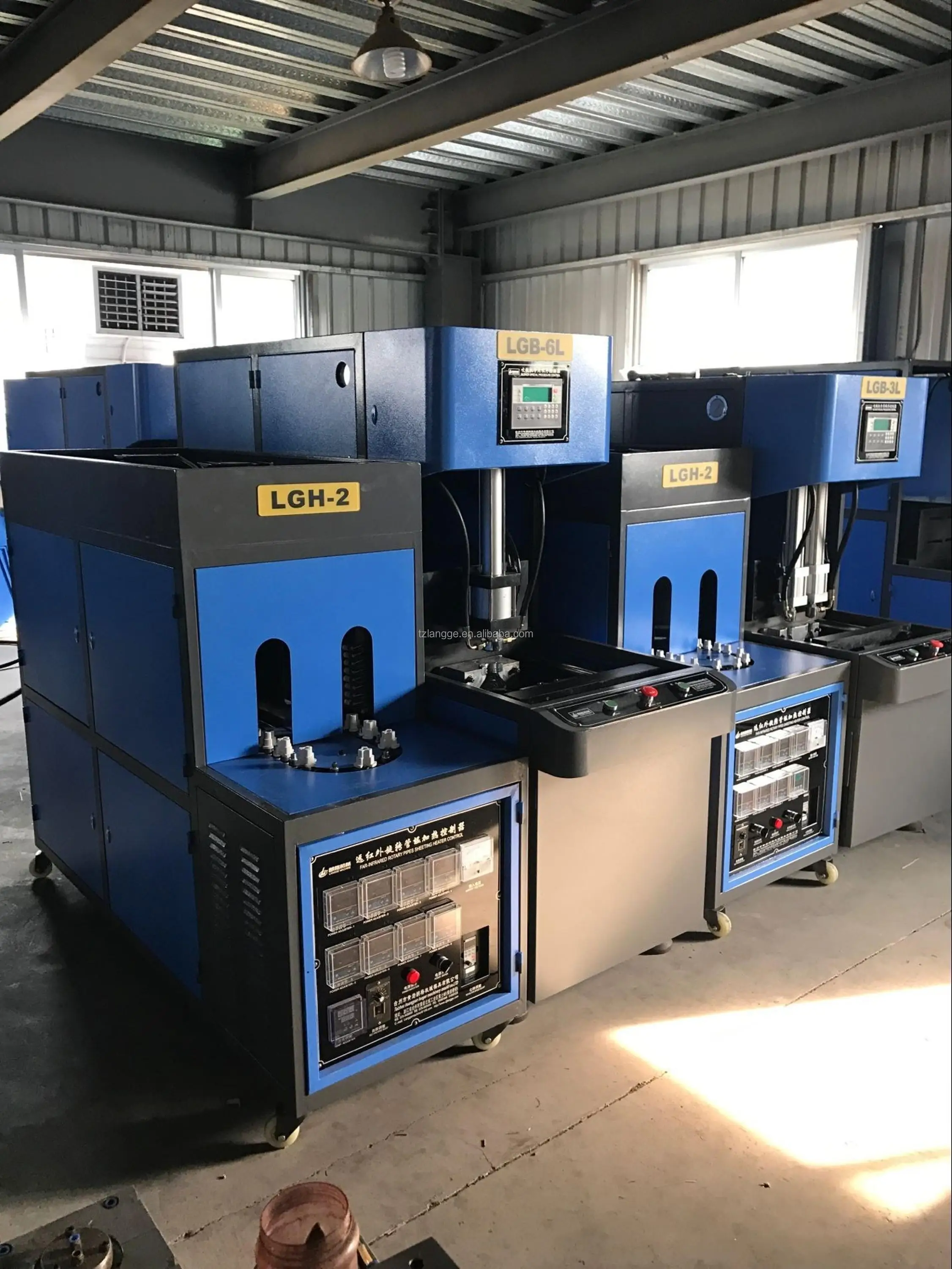 
wild-mouth bottle PET Semi-automatic blowing machine price 