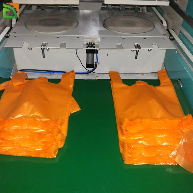 Автоматическая машина для производства двухстрочных сумок для футболок