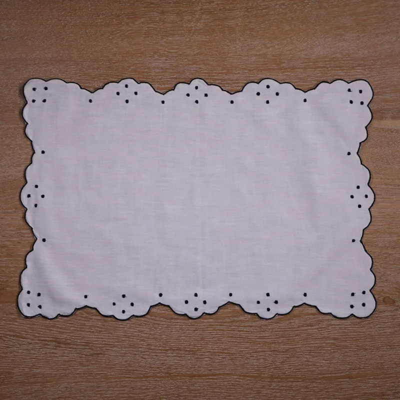 N005: коврики из рами/хлопка, 12x18 дюймов, настольное белье с ручной вышивкой в горошек и зубчатыми краями