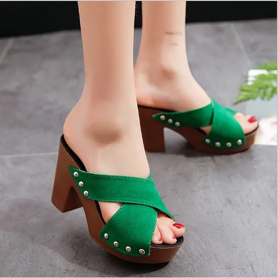 up-0109C Summer rivet cross strap thick heel platform shoes ladies high heel sandals for woman