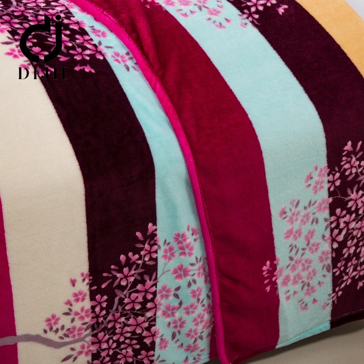 Great quality supermarket thick polyester blanket flannel for adult