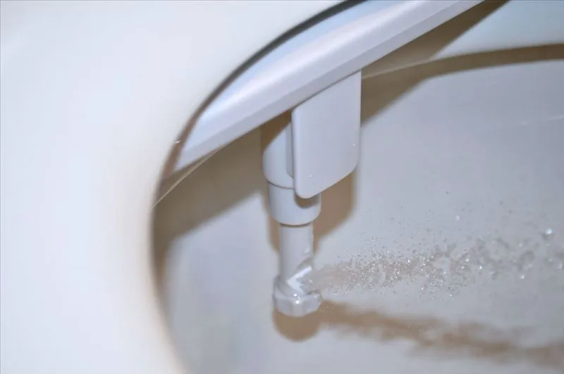 HTD-EB7000 China Supplier Vagina Design Self Cleaning Toilet Bidet Attachment