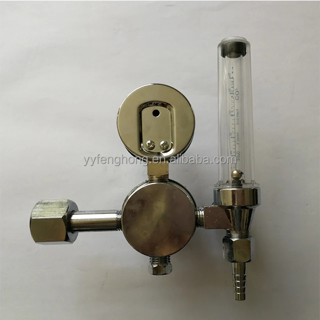 Aquarium co2 regulator with pressure safety valves
