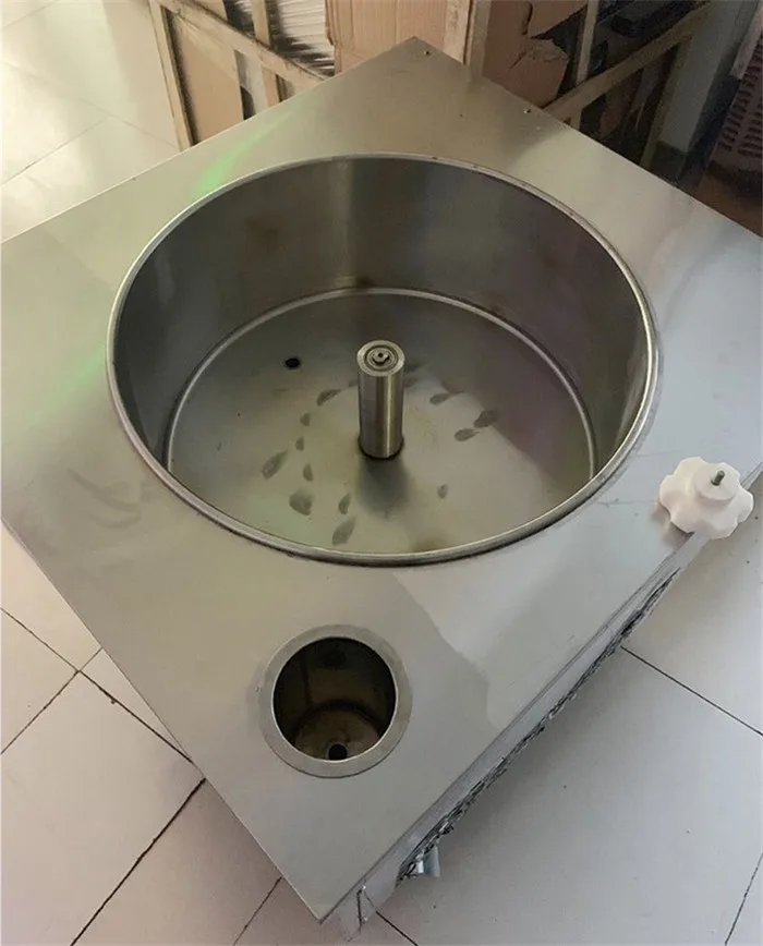 Milk pops production equipment/Popsicle Making Machinery /cartoon molds popsicle making machine