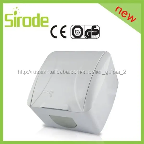 Single socket with grounding and cover