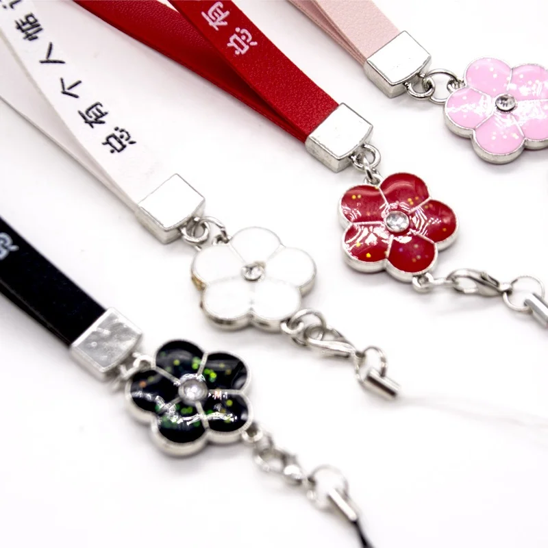 
Fashionable leather key chain short lanyards with metal accessories 