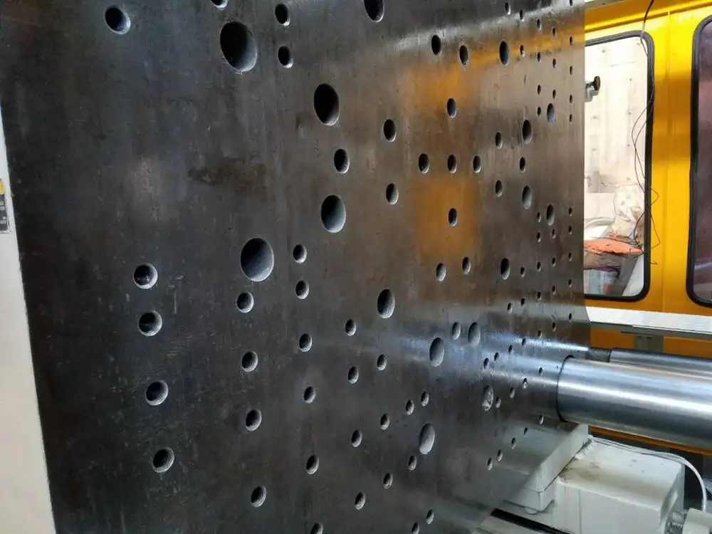 850Ton Sales Service Provided Injection Moulding Machine