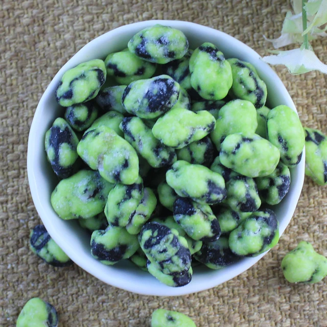 Appetizer Hot spicy crunchy snack wasabi coated black edamame