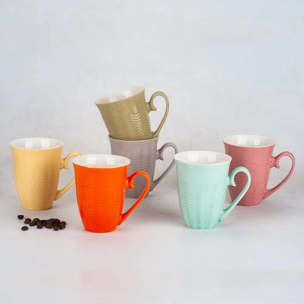 Microwave safe 450ml embossed ceramic soup mug