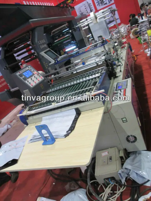 DHL машина для изготовления курьерских пакетов с термоклеем